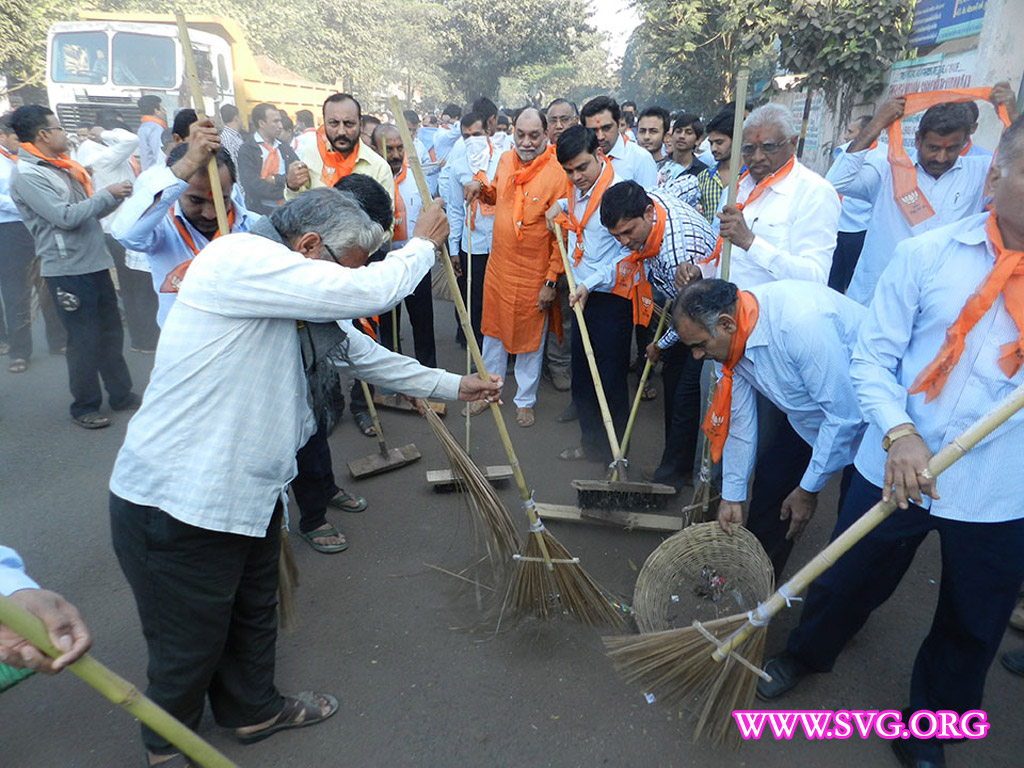 Swachh Bharat Abhiyan - Surat City Cleaning - Swaminarayan Vadtal ...