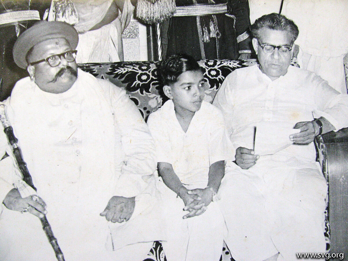 Acharya Shree Ajendraprasadji Maharaj - 69th Birthday(6)